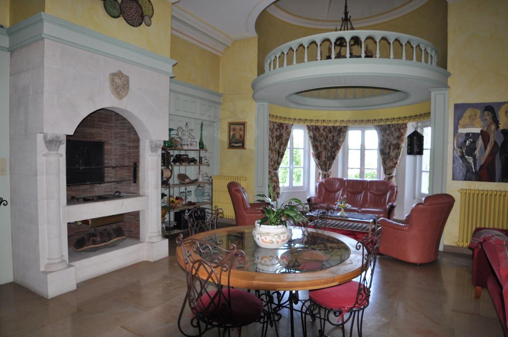 Domaine Le Bourdet Villa Saint-Sauveur-de-Cruzieres Room photo